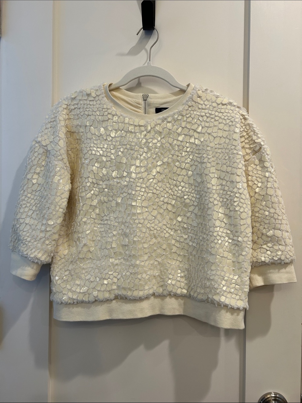 Frosty Polar Sequin 3/4 sleeve Sweater Top, Women’s Size US 2